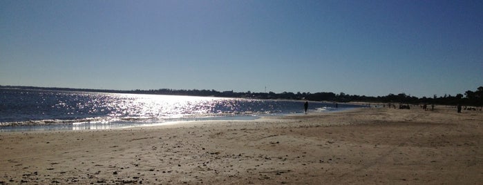 Playa Costa Azul is one of สถานที่ที่ Agustin ถูกใจ.