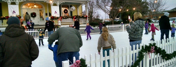 Alamance County Arts Council is one of Lieux qui ont plu à Brian.