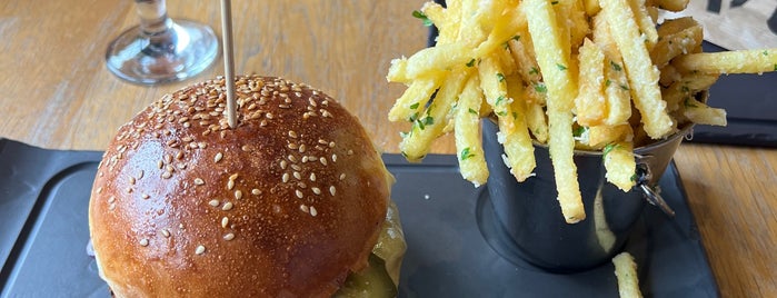 VIVO Fusion Food Bar is one of The Burger Bucket List.