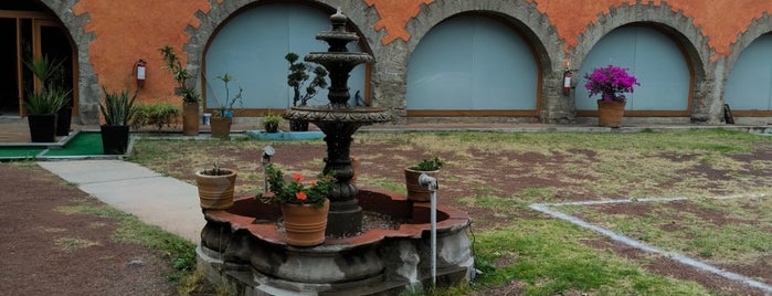 Ex Hacienda San Pablo de Enmedio is one of Places.