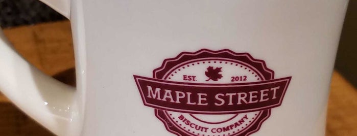 Maple Street Biscuit Company is one of FB.Life'nin Beğendiği Mekanlar.