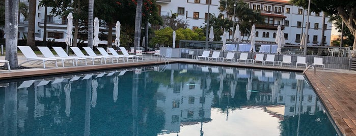 Piscina Grand Hotel Mencey is one of Posti che sono piaciuti a Murat.