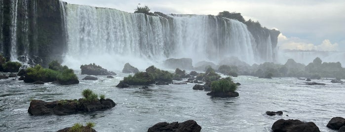 Cataratas del Iguazú is one of Lugares favoritos de SV.