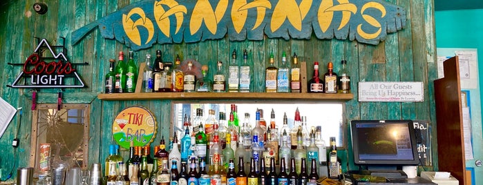 Bananas Guesthouse, Beach Bar & Grill is one of Tempat yang Disukai Jeremy Scott.