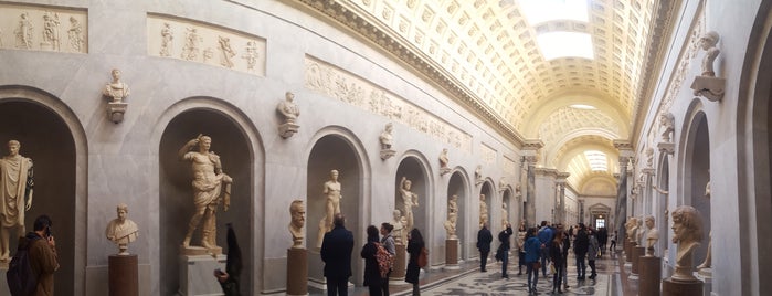 Vatikanische Museen is one of Orte, die Zigêl gefallen.