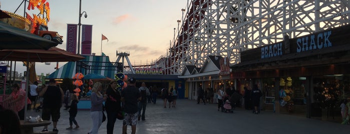 Ferris Wheel is one of Santa Cruz Beach Boardwalk.