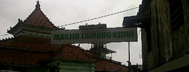 Masjid Lawang Kidul is one of tebengak.