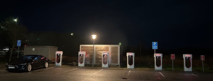 Tesla Supercharger is one of Tesla Superchargers Europe.