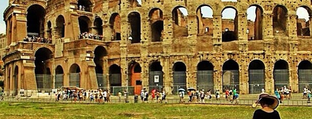 Colosseo is one of 7 Wonders of the Ancient World.