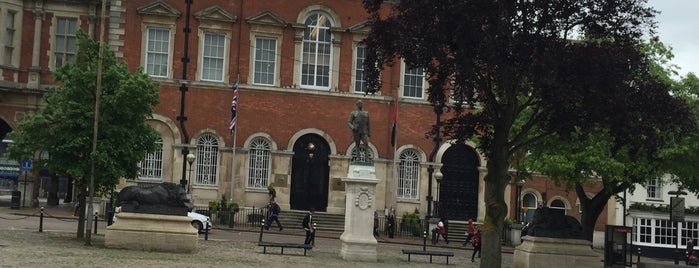 Old County Offices is one of Posti che sono piaciuti a Carl.