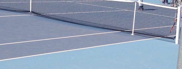 Tennis d'el Menzah is one of Adresses En Tunisie.