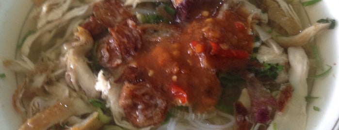 Nasi Uduk Dan Ayam Goreng Pawon is one of Recommended - visit food.