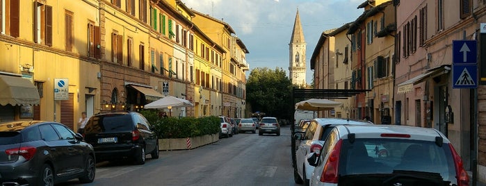 Corso Cavour is one of Perugia.