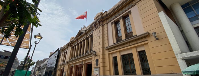 Teatro Municipal de Lima is one of Tempat yang Disukai Nilo.