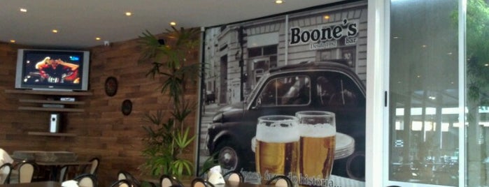 boone`s bar is one of Gordices.