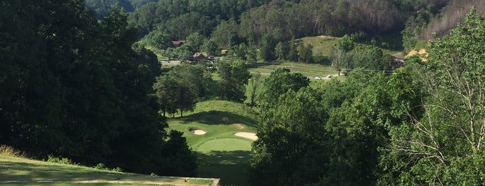 Gatlinburg Golf Course is one of Orte, die Darek gefallen.