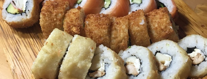 Akita Sushi is one of Top 10 favorites places in Santiago, Chile.