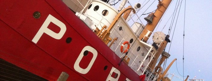 Lightship Portsmouth Museum (LV 101/WAL 524) is one of Portsmouth Faves.