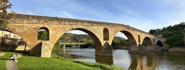 Puente Románico is one of El Camino de Santiago.