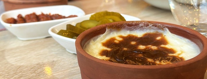 Hasanzade Yaprak Döner is one of Konya'da Café ve Yemek Keyfi.