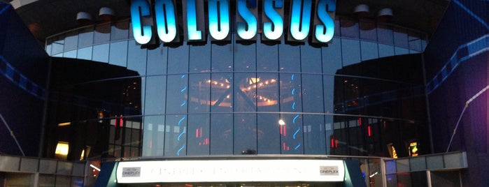 Cineplex Cinemas is one of Lugares favoritos de Dan.