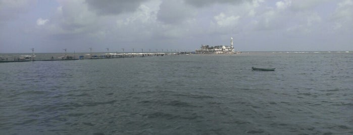Haji Ali Sea Face is one of Mumbai's Best to See & Visit.
