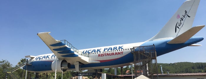 Uçak Park Restaurant is one of Locais curtidos por Ahu.