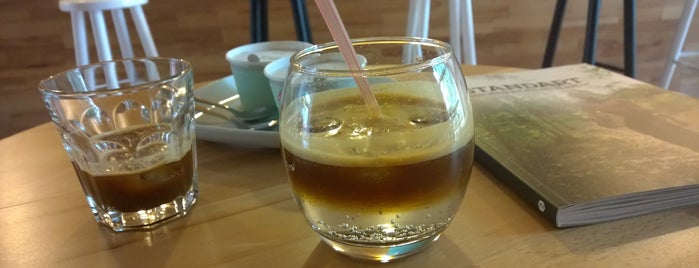 MONO café is one of Lugares favoritos de Martin.