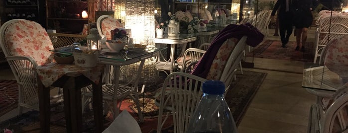 My Mother's Cafe & Restaurant is one of Resul'un Beğendiği Mekanlar.
