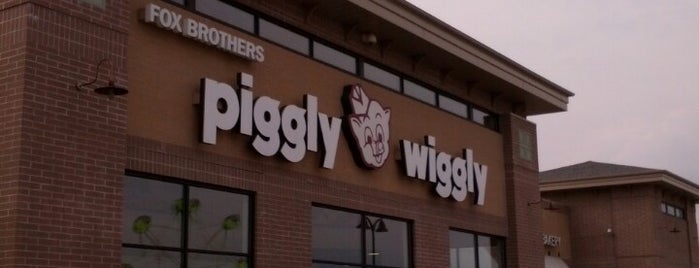 Piggly Wiggly is one of Locais curtidos por Mike.