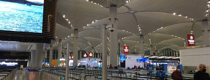 Dış Hatlar Gidiş Terminali is one of Lugares favoritos de Rüzgar Özkan.