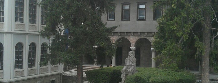 Археологически музей (Archaeological Museum) is one of Danさんのお気に入りスポット.