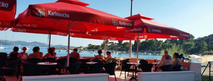 Caffe Bar Catamaran is one of Tempat yang Disukai Alejandro.