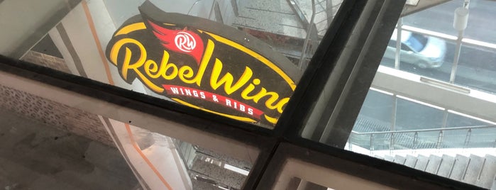 Rebel Wings is one of สถานที่ที่ Anaid ถูกใจ.