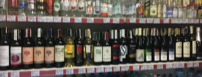 Обжора is one of Все магазины Минска.