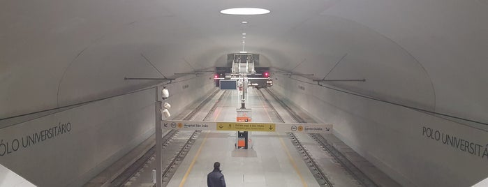 Metro Pólo Universitário [D] is one of Rede de transportes.
