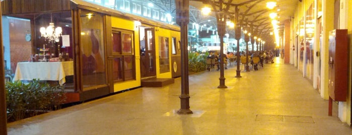 Shopping Estação is one of Top 10 dinner spots in Curitiba, PR.