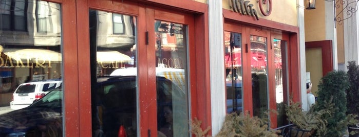 Artopolis Bakery, Cafe and Agora is one of สถานที่ที่บันทึกไว้ของ Nicole.