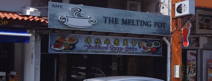 The Melting Pot is one of DinDin & Cafe ♡.