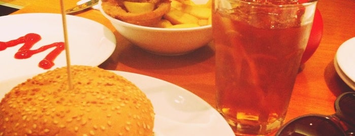 Gourmet Burger Kitchen is one of Abdullahさんの保存済みスポット.