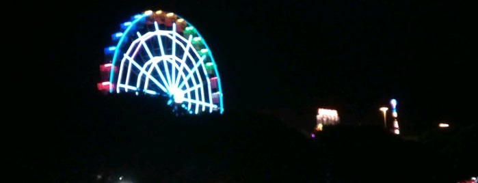 Fiestas del Barrio del Pilar is one of Planes con niños.