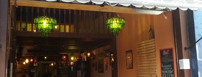 Bar Amigos do Zé (BaZ) is one of Lugares favoritos de Caroline.