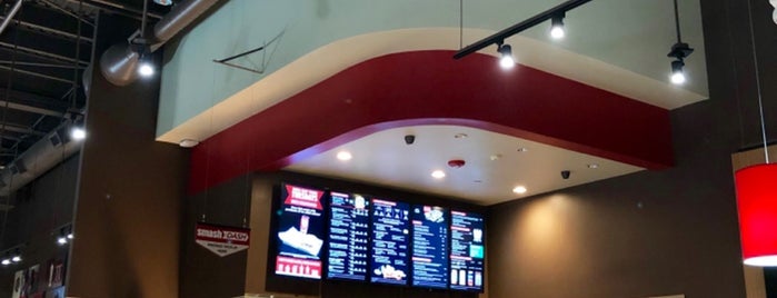 Smashburger is one of Tracy's Saved Places.