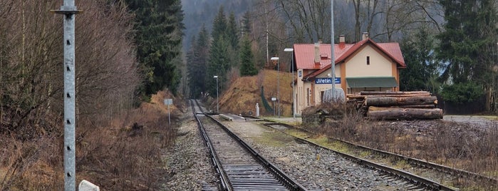 Železniční stanice Jiřetín pod Bukovou is one of Železniční stanice ČR: Ch-J (4/14).