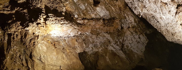 Zbrašovské aragonitové jeskyně is one of Hezká místa - Nice places.