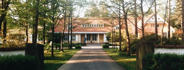 Työväen Akatemia is one of สถานที่ที่ Nastya ถูกใจ.