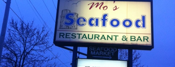 Mo's Seafood Factory is one of Lieux qui ont plu à Jonathan.