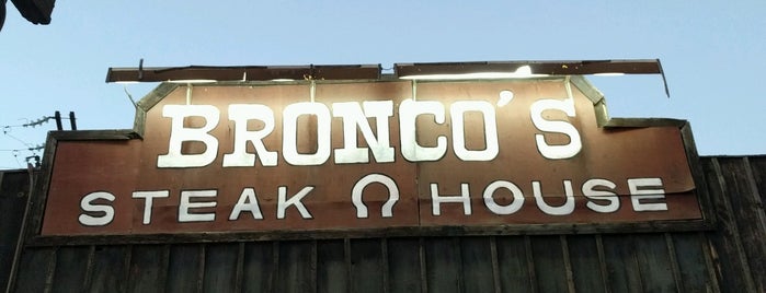 Bronco's Steak House is one of Lugares visitados.