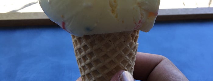 Big Dipper Ice Cream Shop is one of Locais curtidos por Anthony & Katie.