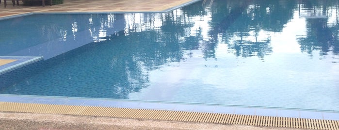 K.C. Natural Sport Club is one of Pool.